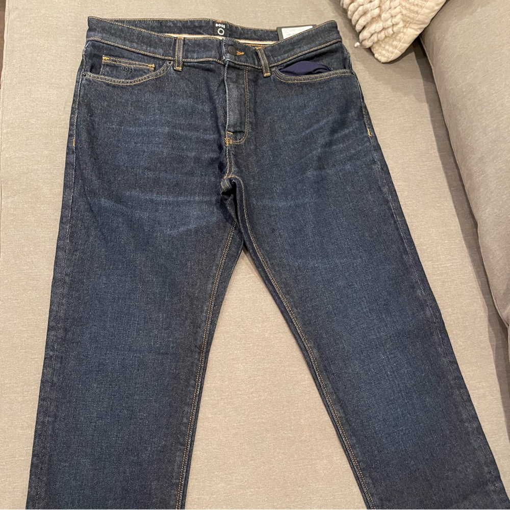 Brand new with tags Hugo Boss regular fit Maine jeans 33/34